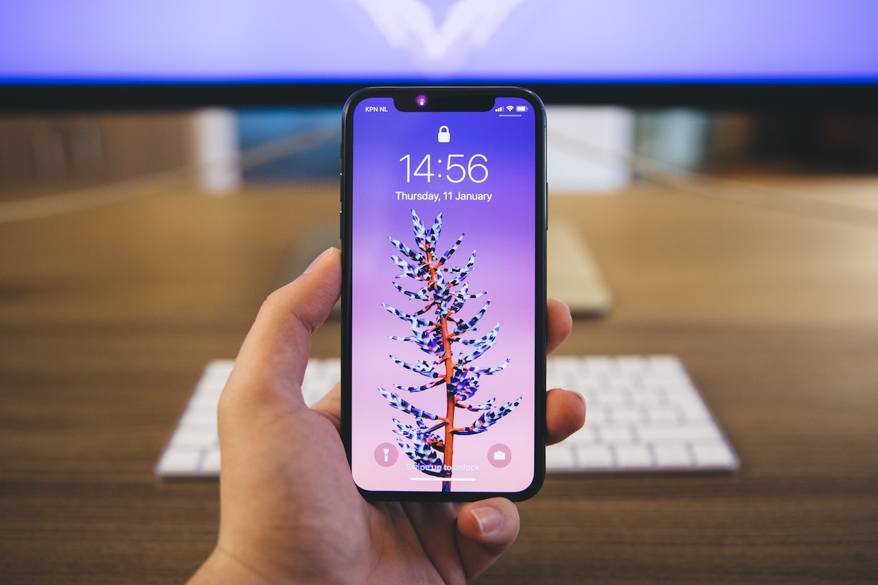 iPhone X Screen Replacement in Dubai