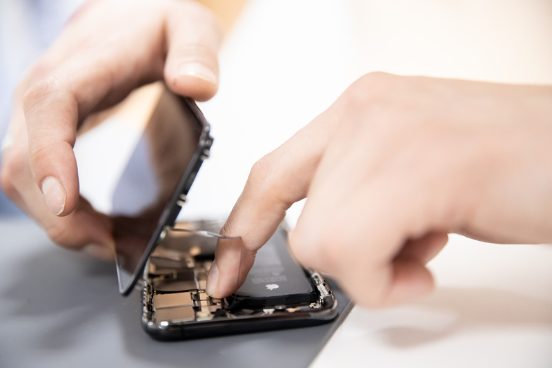 https://www.iphoneuae.com